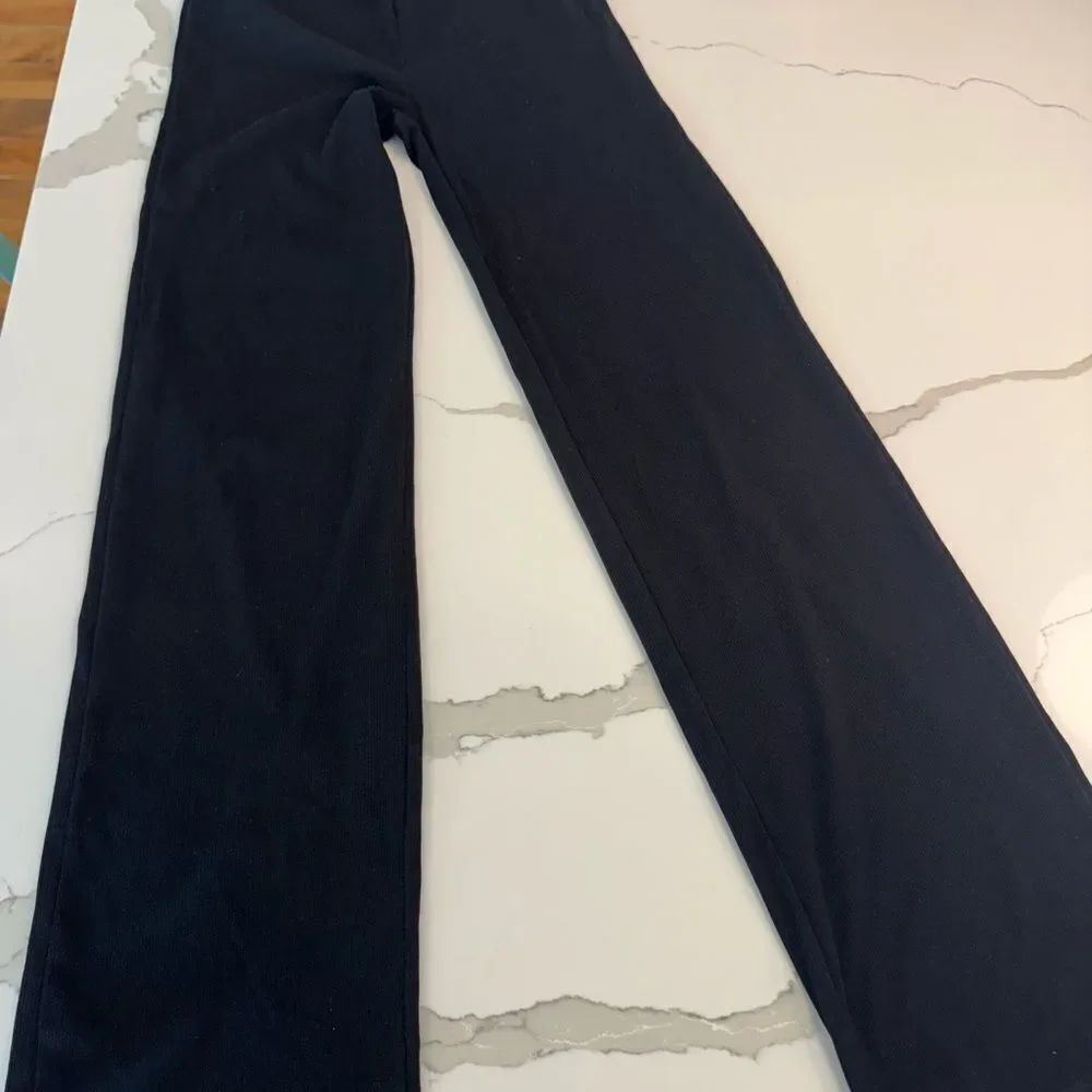 While Fox Ribbed Black stretchy Pants - Picture 1 of 5